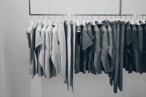 失敗しない洋服の買い方【1着買うなら数着は試着せよ!】